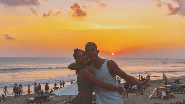 Balikan Lagi! Ini Momen Romantis Al Ghazali dan Alyssa Daguise Saat Kulineran