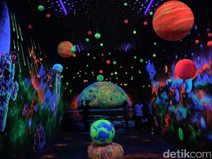 Foto: Dubai Ada Miracle Garden, Batu Punya Milenial Glow Garden