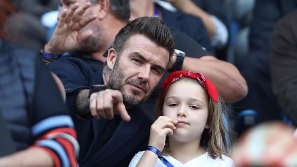 Selamat Hari Ayah, Ini 10 Bapak-bapak Paling Seksi Menurut Netizen