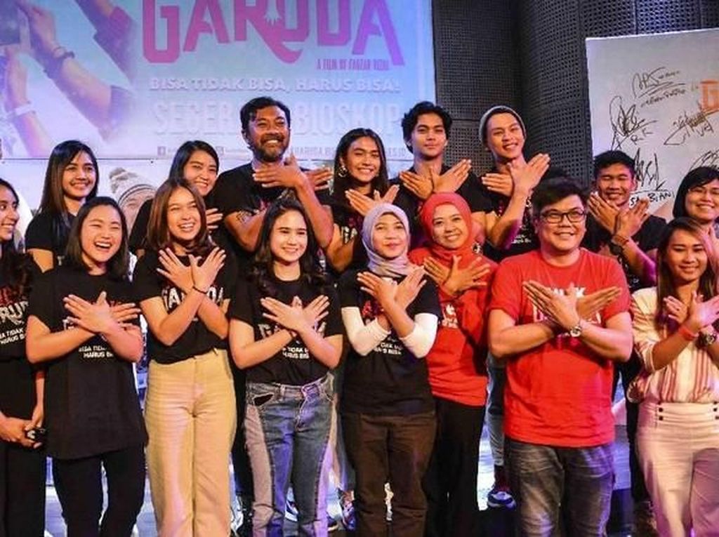 Anak Garuda: Mimpi Yatim Piatu ke Eropa yang Terwujud Anak Garuda: Mimpi Yatim Piatu ke Eropa yang Terwujud