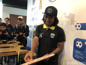 Kado Terakhir Hariono untuk Persib Bandung Kado Terakhir Hariono untuk Persib Bandung