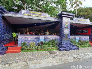 Wow, Polisi Blitar Bangun Candi Penataran Jelang Nataru