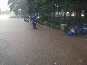 Genangan Muncul di Sejumlah Titik Usai Hujan Deras Guyur Jakarta
