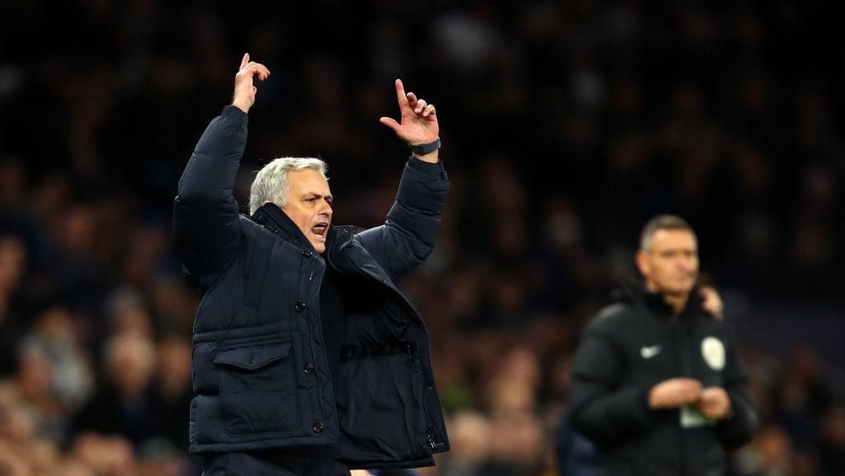 Pertahanan Tottenham Hotspur masih mengecewakan Jose Mourinho. (Foto: Julian Finney/Getty Images)
