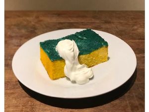 Mau Coba? Sponge Cake Ini Tampilannya Persis Spons Cuci Piring Mau Coba? Sponge Cake Ini Tampilannya Persis Spons Cuci Piring