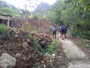 Jovita Meninggal Usai Jatuh dari Puncak Gunung Muria, Korban Baru Diwisuda Jovita Meninggal Usai Jatuh dari Puncak Gunung Muria, Korban Baru Diwisuda