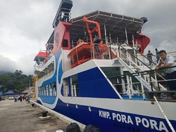 Jelang Nataru, Kapal Pora Pora Mulai Dioperasikan di Danau Toba