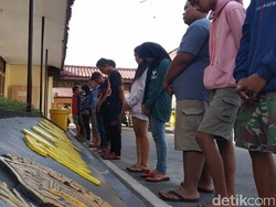 Mabuk dan Mesum di Jalan, 14 ABG Blitar Digelandang ke Kantor Polisi