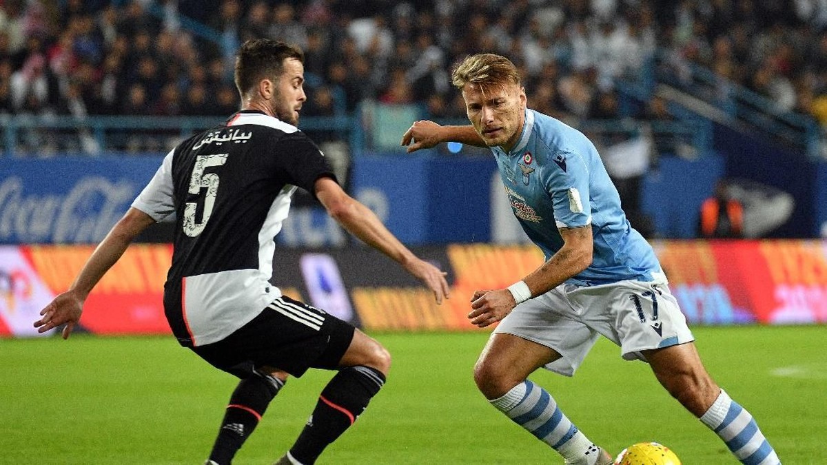 Juventus tumbang 1-3 dari Lazio di Piala Super Italia. (Foto: Marco Rosi/Getty Images)