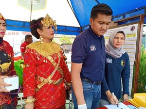 Polisi Cek Urine Sopir Angkutan Mudik Natal di Terminal Lebak Bulus