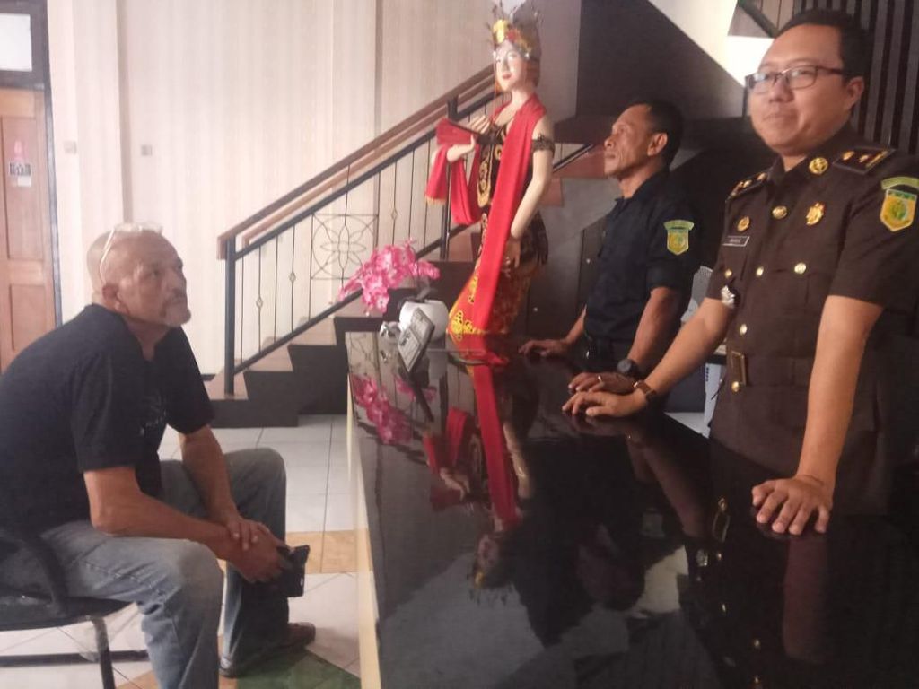 Bule Belanda Pernah Laporkan Mantan Istri yang Dibunuhnya ke Polisi Bule Belanda Pernah Laporkan Mantan Istri yang Dibunuhnya ke Polisi