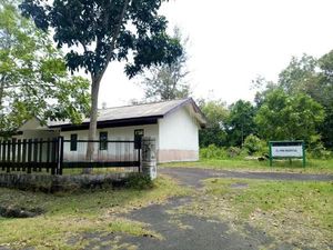 Pulau Ini Menyimpan Kisah Hidup Rakyat Vietnam di Indonesia Pulau Ini Menyimpan Kisah Hidup Rakyat Vietnam di Indonesia