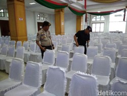 Tim Jibom Sterilkan 21 Gereja Jelang Malam Natal di Medan