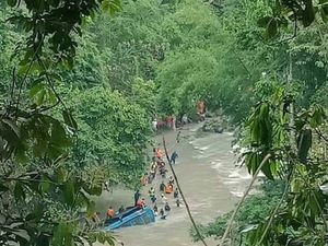 25 Orang Tewas, Bus Sriwijaya yang Terjun ke Jurang Sudah Berusia 20 Tahun 25 Orang Tewas, Bus Sriwijaya yang Terjun ke Jurang Sudah Berusia 20 Tahun