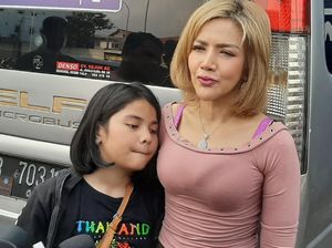 Ungkapan Polos Anak Kumalasari, Ngaku Terpaksa Ikut Muncul di TV Ungkapan Polos Anak Kumalasari, Ngaku Terpaksa Ikut Muncul di TV