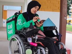 5 Kisah Haru Perjuangan Driver Ojol Demi Hidupi Keluarga Bikin Terenyuh 5 Kisah Haru Perjuangan Driver Ojol Demi Hidupi Keluarga Bikin Terenyuh