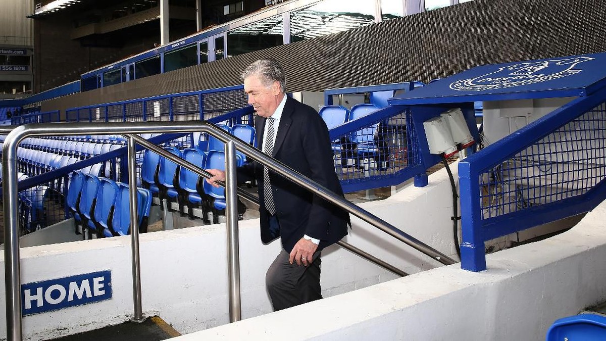 Carlo Ancelotti bercerita dia dipecat Chelsea setelah kalah di markas Everton (Foto: Jan Kruger/Getty Images)