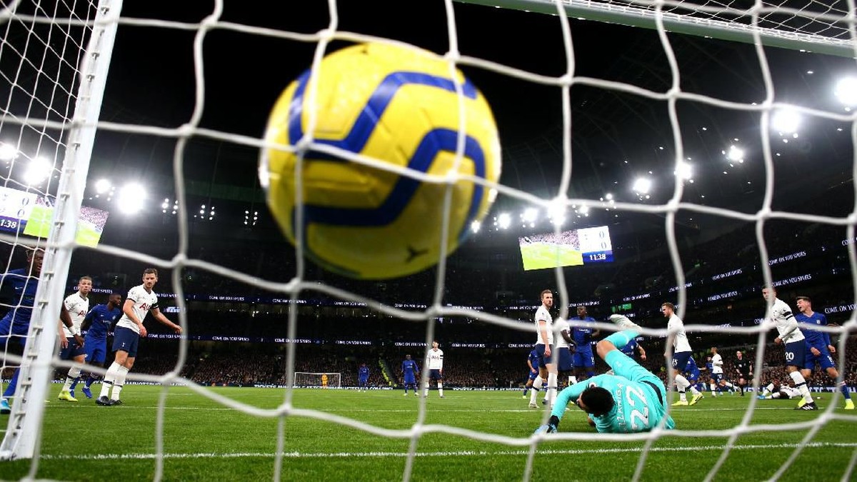 Pertahanan Tottenham Hotspur begitu rapuh di musim ini. (Foto: Julian Finney / Getty Images)