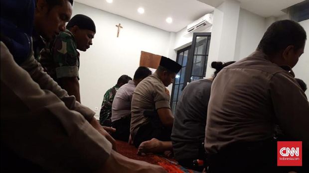 Gereja di Surabaya Sediakan Tempat Salat untuk Muslim