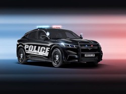 Begini Jadinya Jika Ford Mustang Mach-E Berseragam Polisi