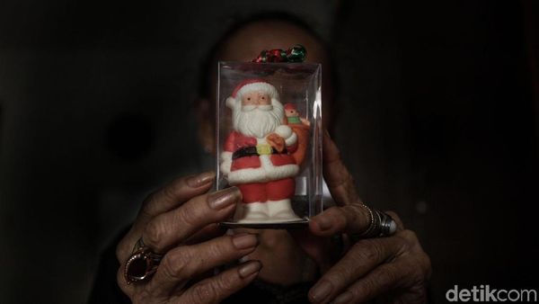 Suka Cita Jelang Natal di Panti Jompo