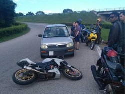 Pengendara Wanita Lawan Arus Akibat Aplikasi GPS, Nabrak Motor