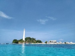 Betapa Biru Laut dari Pejuang Laskar Pelangi Ini
