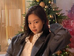 Ucapkan Selamat Natal, Jennie BLACKPINK Tampil Cantik Tanpa Makeup