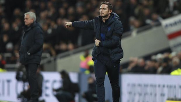 Frank Lampard kurang greget membawa Chelsea tampil di kandang sendiri. (