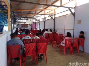 Diguncang Gempa, Jemaat di Sigi Berhamburan Keluar Gereja