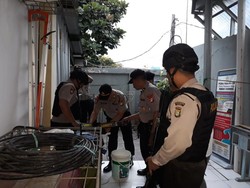 Amankan Natal, Tim Jibom Siaga di Sejumlah Gereja di Kabupaten Bekasi