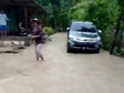 Belasan Rumah di Bojonegoro Dilanda Banjir Bandang Usai Hujan Deras