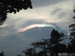 Fenomena Cahaya Warna Warni di Langit Ciamis Berhasil Diabadikan