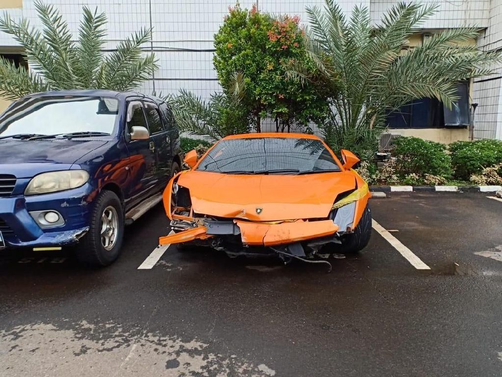 Begini Urutan Lamborghini Dipakai Todong Pelajar hingga Kecelakaan di Thamrin Begini Urutan Lamborghini Dipakai Todong Pelajar hingga Kecelakaan di Thamrin