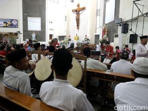Natal di Semarang, Diiringi Rebana hingga Gotong Royong Warga Muslim Natal di Semarang, Diiringi Rebana hingga Gotong Royong Warga Muslim