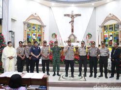 TNI-Polri Amankan Gereja dan Tempat Keramaian di Tuban Saat Natal