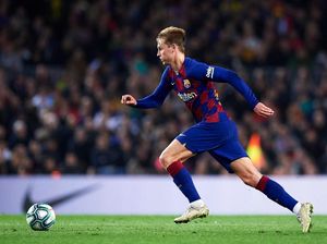 Performa Frenkie de Jong Disorot, Quique Setien Membela