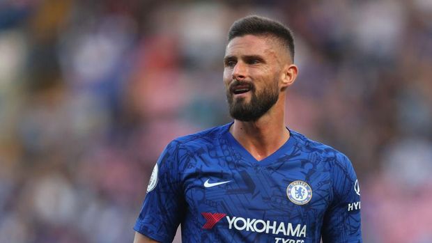 London, England - August 18: Olivier Giroud of Chelsea during the Premier League match between Chelsea FC and Leicester City at Stamford Bridge on August 18, 2019 in London, UK.  (Photo by Catherine Ivill / Getty Images)