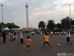 100 Ribu Orang Kunjungi Monas di Hari Libur Natal