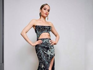 Body Goals! 7 Gaya Seksi Cinta Laura yang Kini Nggak Makan Daging