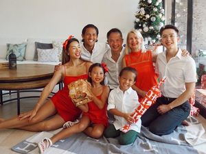 Natal Sebagai Tradisi Keluarga Natal Sebagai Tradisi Keluarga