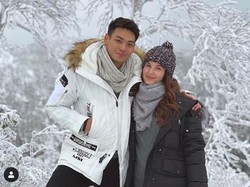 Aih... Chelsea Islan Rayakan Natal di Pelukan Rob Kardinal
