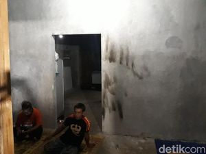 Rumah Digeledah Puluhan Polisi di Gunungkidul Milik Buruh Bangunan