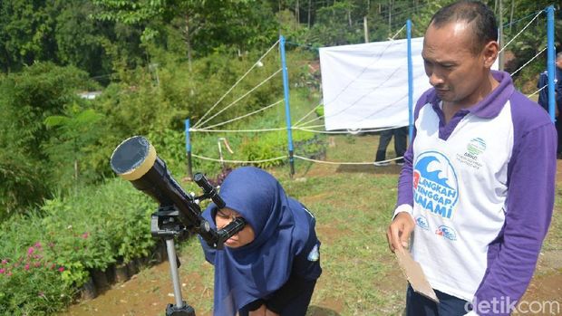 bukit cinta banjarnegara, bukit cinta, gerhana matahari di bukit cinta