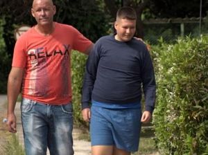 Selalu Lapar karena Kelainan Langka, Remaja Ini Tak Bisa Berhenti Makan Selalu Lapar karena Kelainan Langka, Remaja Ini Tak Bisa Berhenti Makan