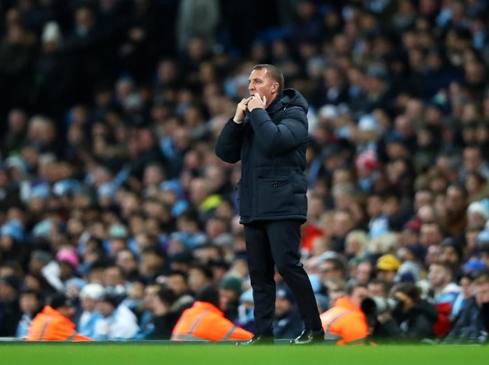 MANCHESTER, ENGLAND - DECEMBER 21: Brendan Rodgers, Manager of Leicester City gives his team instructions during the Premier League match between Manchester City and Leicester City at Etihad Stadium on December 21, 2019 in Manchester, United Kingdom. (Photo by Clive Brunskill/Getty Images)