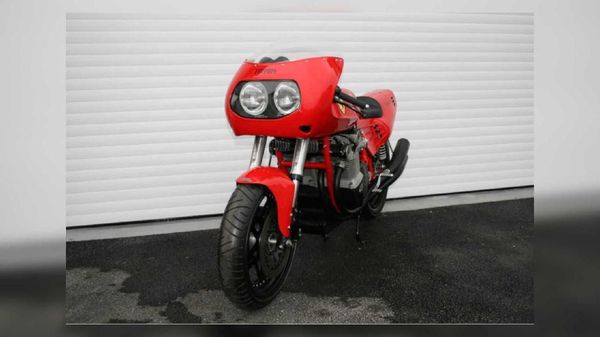 Merah Merona, Motor Roda Dua Buatan Ferrari