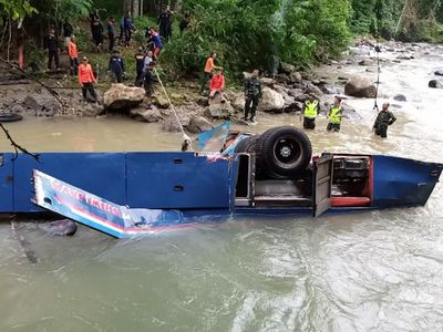 Bangkai Bus Sriwijaya Mulai Dievakuasi