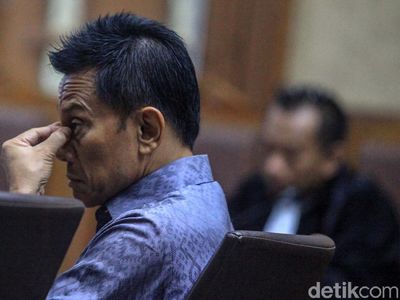 Ekspresi Soetikno Soedarjo saat Jalani Sidang Dakwaan