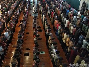 Salat Gerhana, Oded: Mudah-mudahan Berkah Turun Salat Gerhana, Oded: Mudah-mudahan Berkah Turun